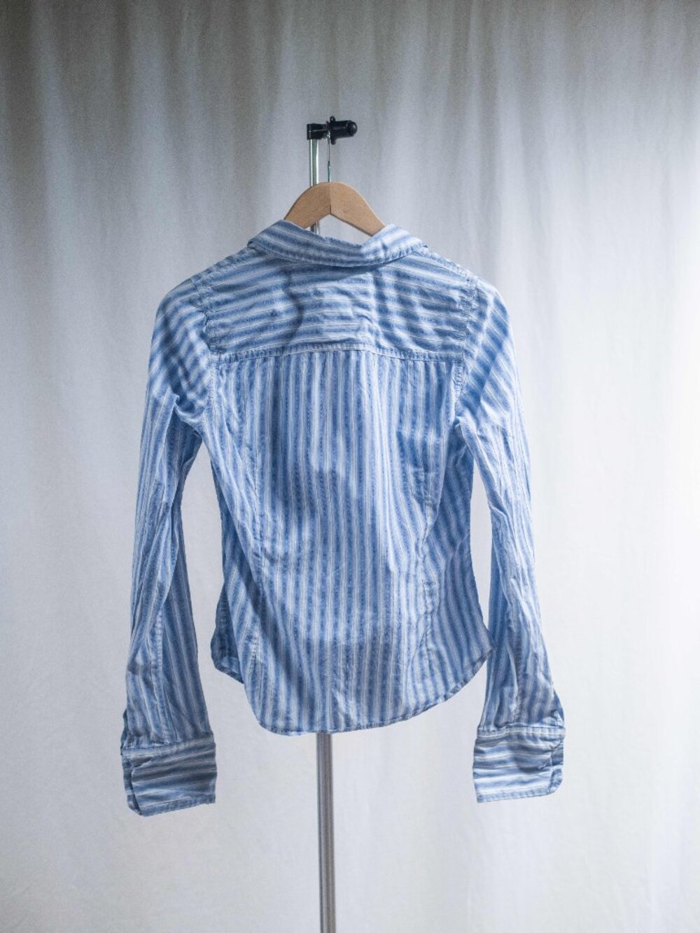 Vintage Abercrombie & Fitch Y2K Button Down Preppy Striped Top - Picture 3 of 8